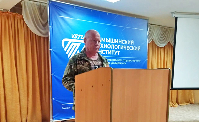 Пример доблести: ветеран СВО Виталий Торопов поделился со студентами КТИ историей службы
